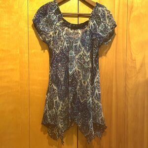 Fire Los Angeles-Multicolor Paisley Print Top-Sz M-Puff Cap Slv-Hankie Hem-Fairy